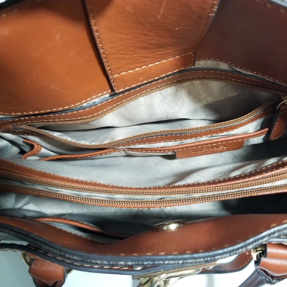 Michael Kors Hamilton bag w/cross body strap - Picture 8 of 12